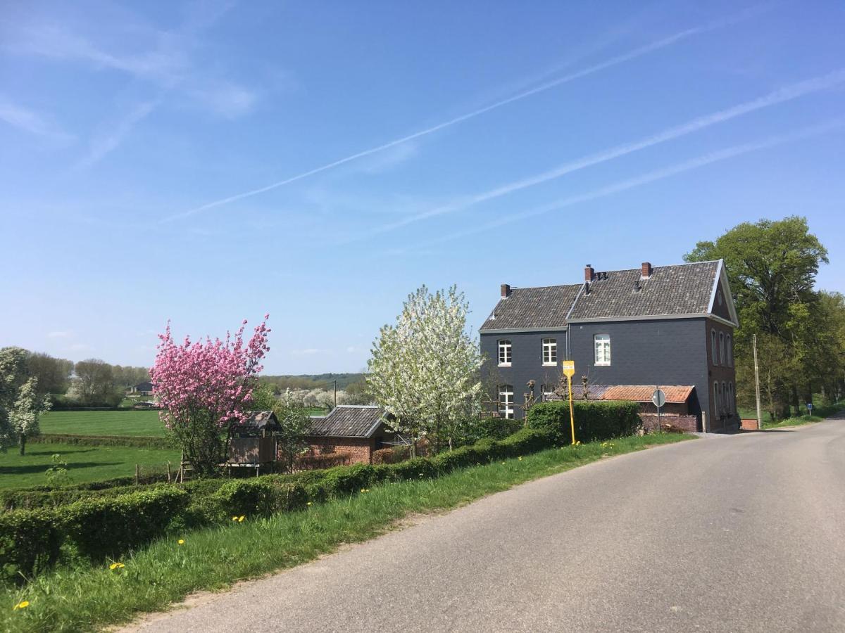 Mille Fleurs - Apartments Voeren Eksteriør billede